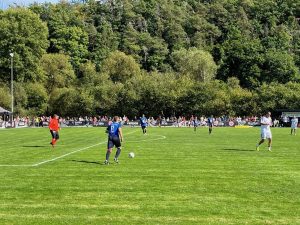 Fussballspiel_b8c5586e-bbe3-4f5d-a211-fbc6cc1c6392